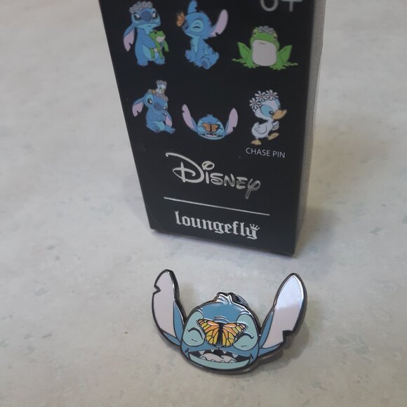 Loungefly Stitch Pin - Picture 1 of 2